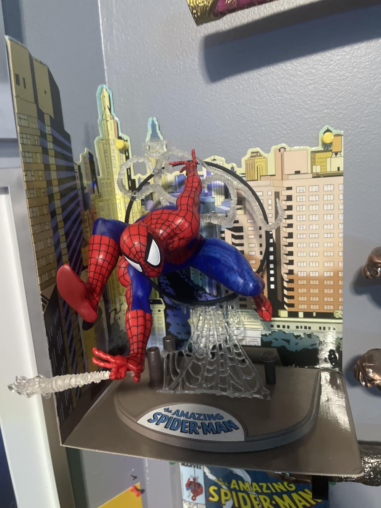 McFarlane Marvel Spider-Man 1:6 statua Amazing 301 con fumetto