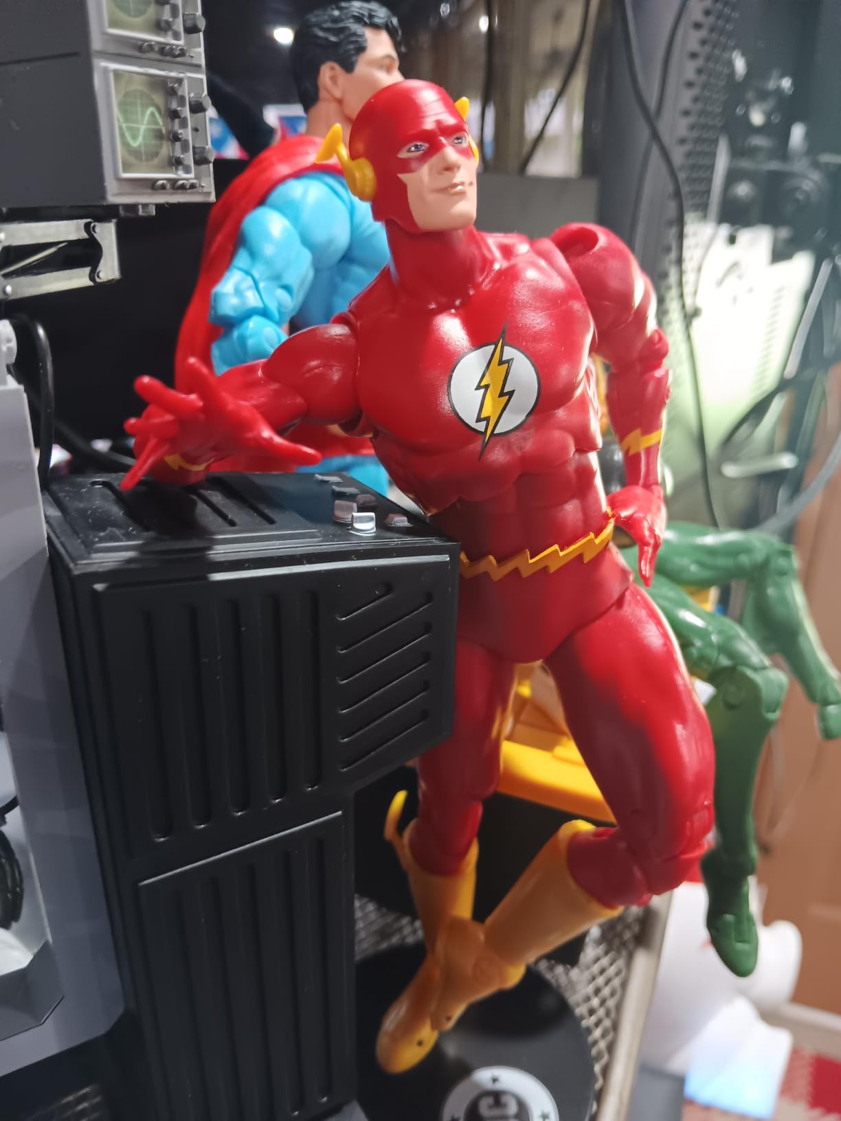 McFarlane Page Punchers Flash Barry Allen action figure 17,8 cm fumetto