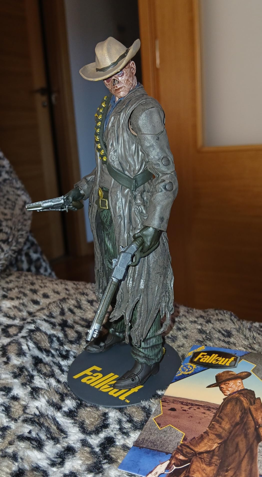 McFarlane Fallout The Ghoul figure Deluxe 17,8 cm con base