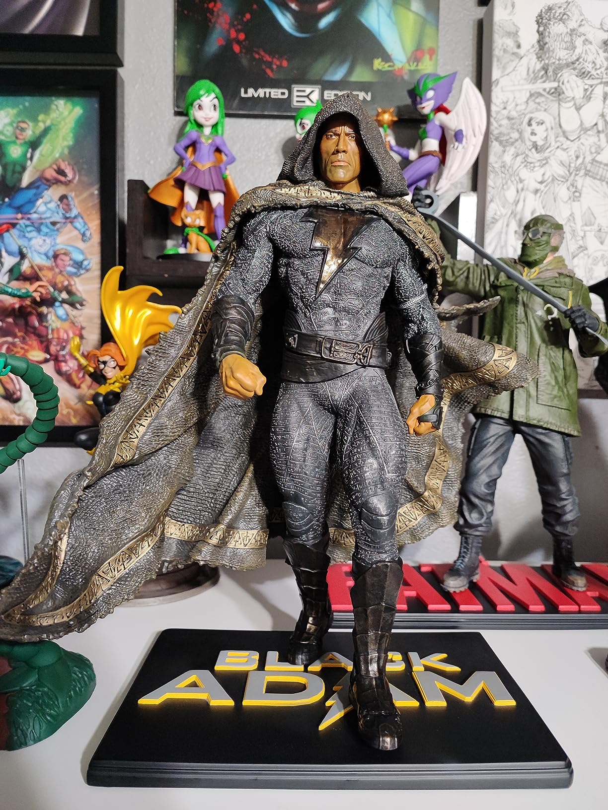 McFarlane DC Direct Black Adam statua resina film