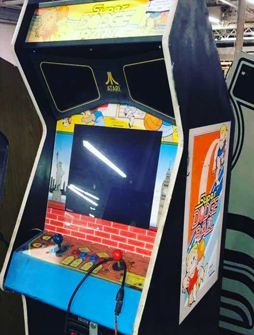 Arcade Story Super Dodge Ball cabinato arcade Technos 1987