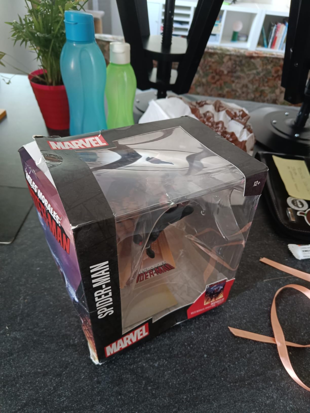 McFarlane Marvel Spider-Man Miles Morales 1:10 scena