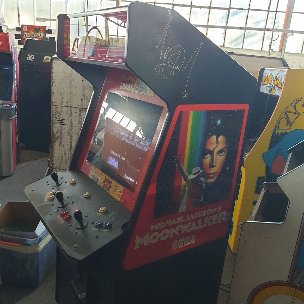 Arcade Story Anni 90 Moonwalker 1990 cabinato Sega 3 posti
