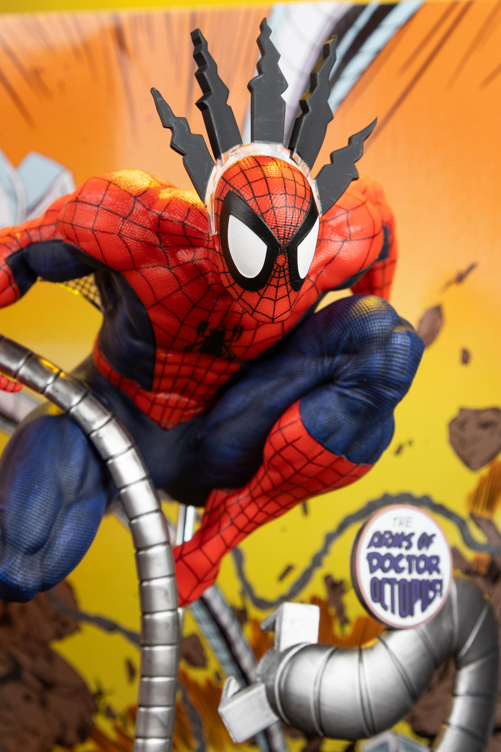 McFarlane Marvel Spider-Man 1:6 figure Tales #223 con fumetto