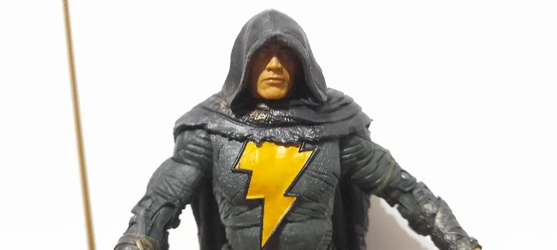 McFarlane DC Multiverse Black Adam action figure con mantello film