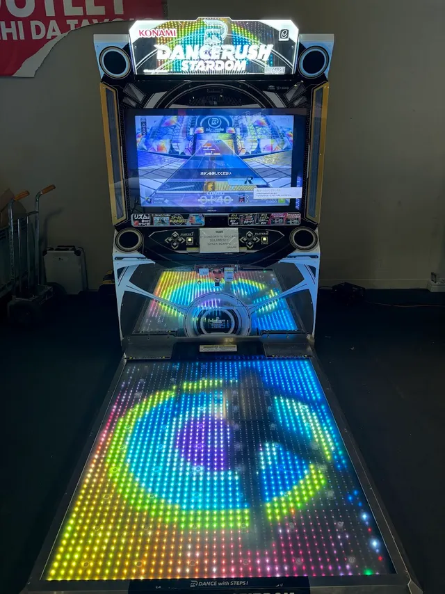 Arcade Story DANCERUSH STARDOM cabinato dance raro pedana LED