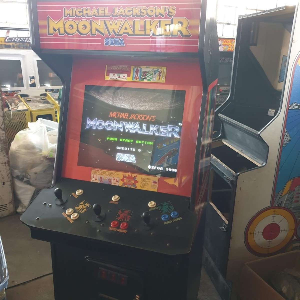 Arcade Story Anni 90 Moonwalker 1990 cabinato Sega 3 posti