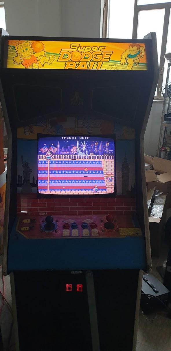 Arcade Story Super Dodge Ball cabinato arcade Technos 1987