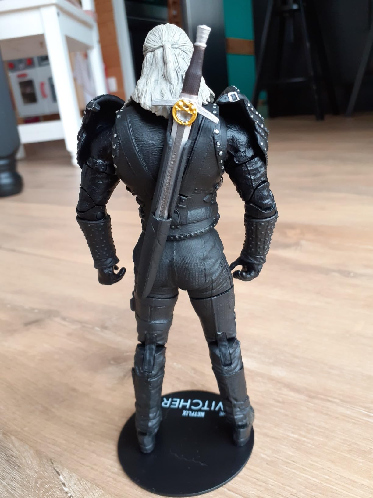 McFarlane Witcher Geralt Rivia action figure 18 cm con spada