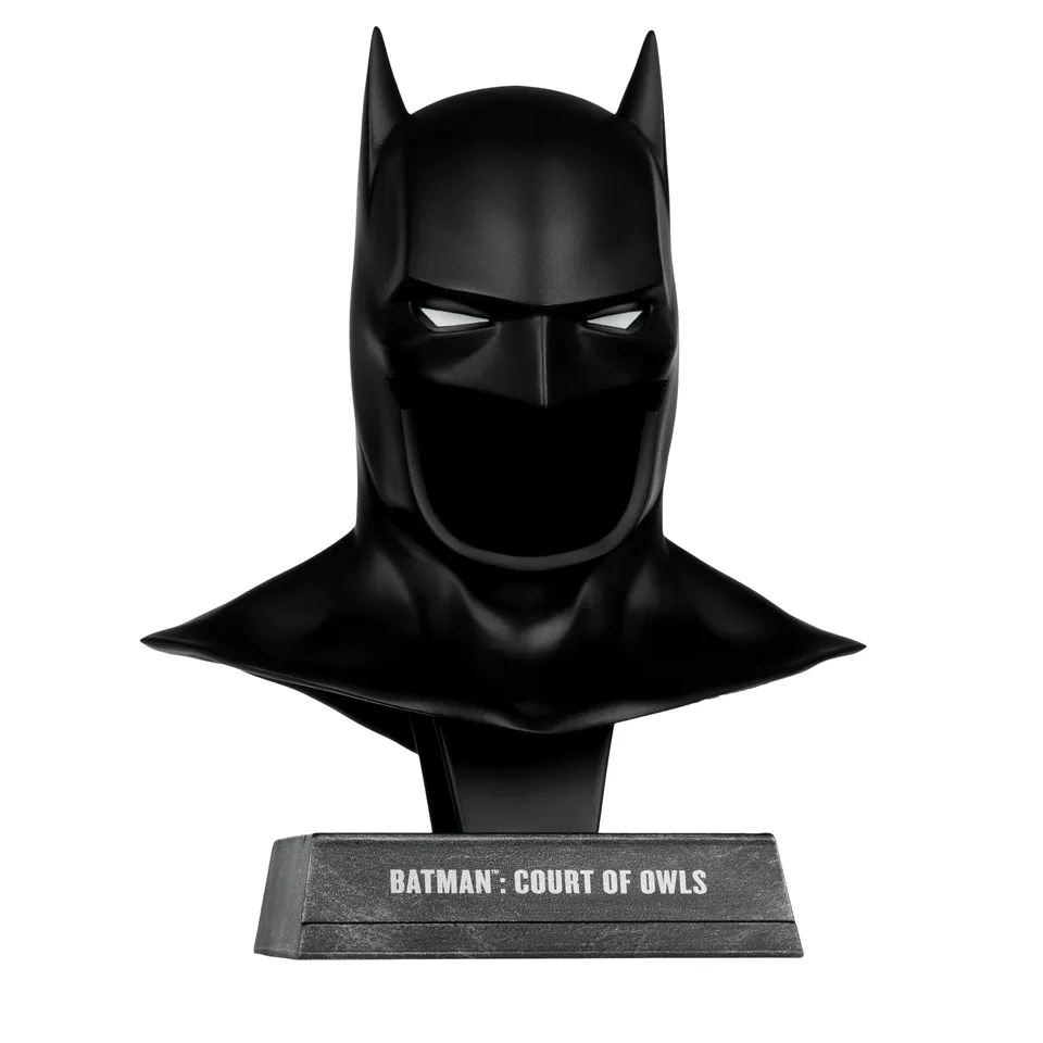 McFarlane DC Direct Batman Cowl replica 1:3 Court of Owls