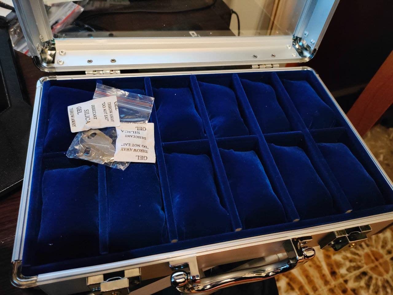 SAFE 265 portaorologi alluminio 12 orologi velluto 280x200x80