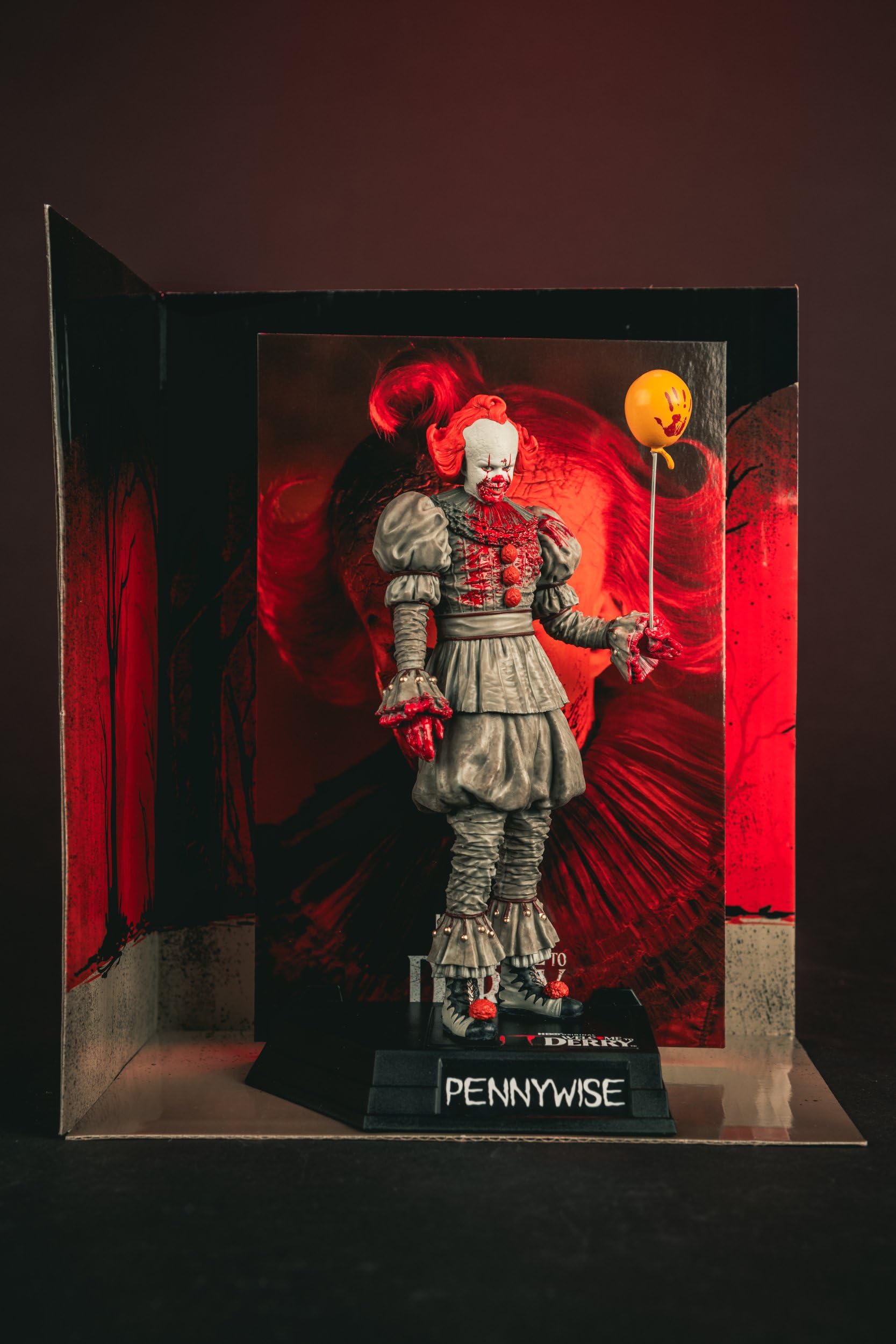 McFarlane Movie Maniacs Pennywise Bloody 16 cm