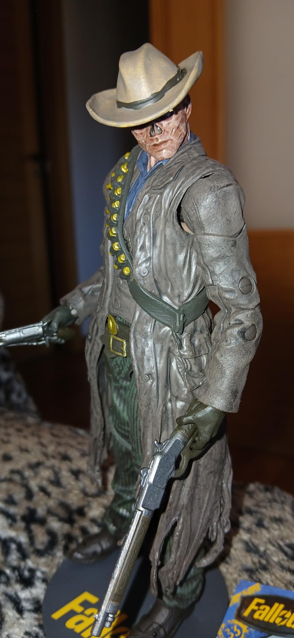 McFarlane Fallout The Ghoul figure Deluxe 17,8 cm con base