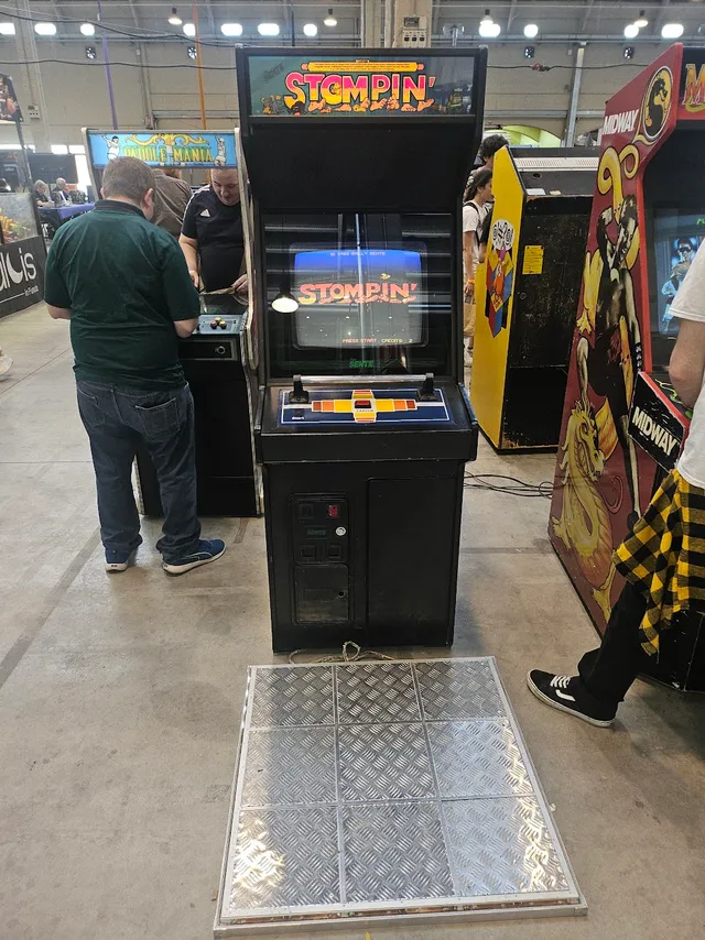 Arcade Story Rari Stompin’ Bally 1986 cabinato arcade raro