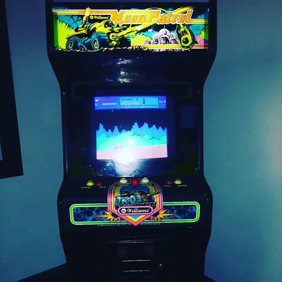 Arcade Story Moon Patrol cabinato sparatutto veicolo lunare