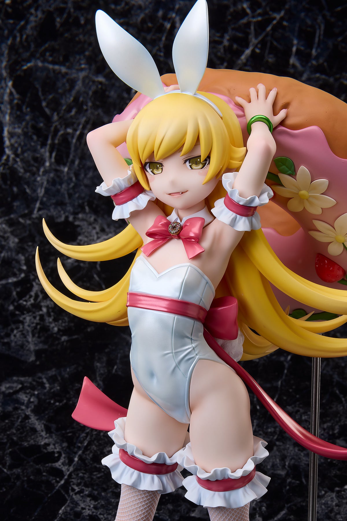 A Dimension Shinobu Oshino Bunny figure 1/4 bianca 35 cm