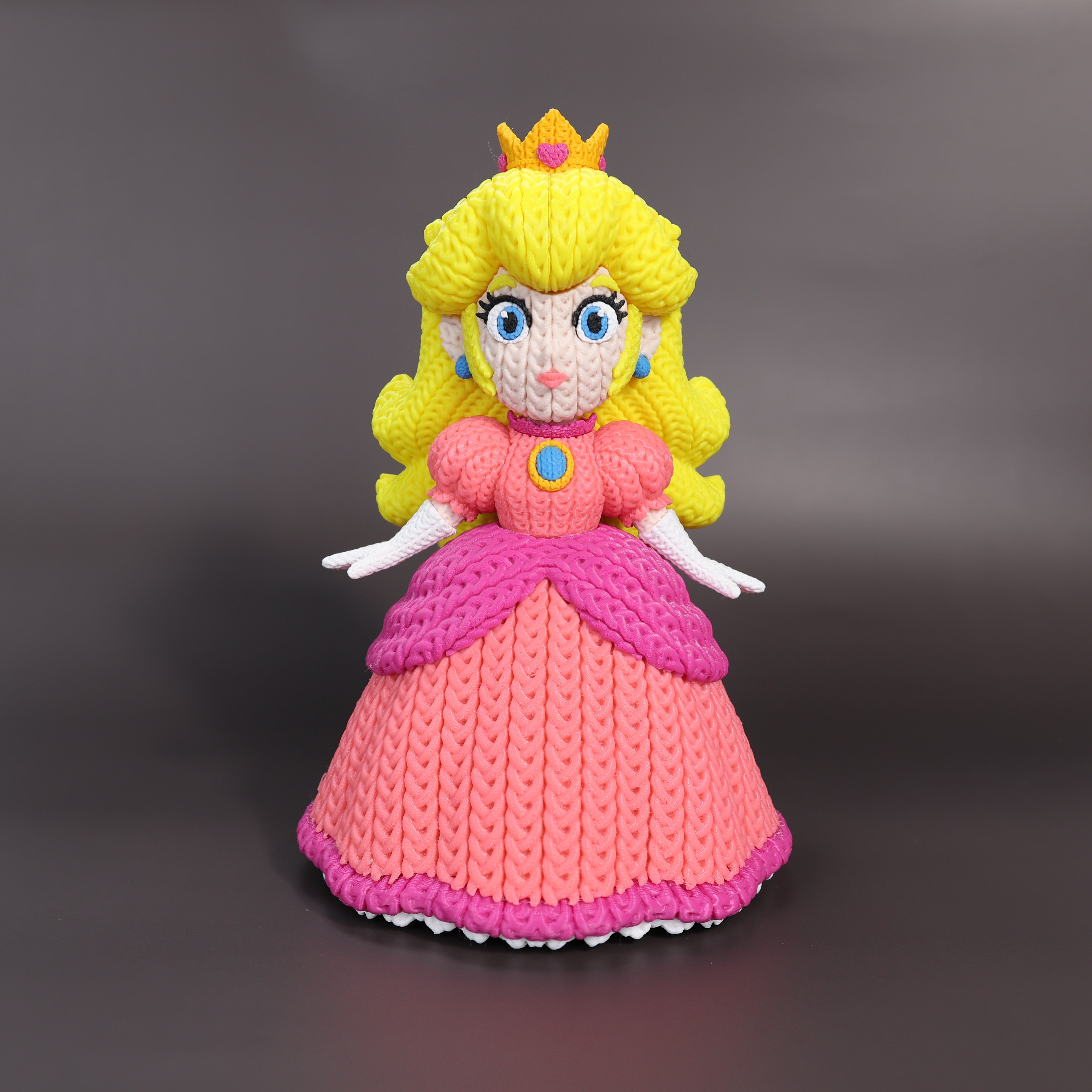 L'Atelier di Zelda Stampe Incantate Peach statuina crochet
