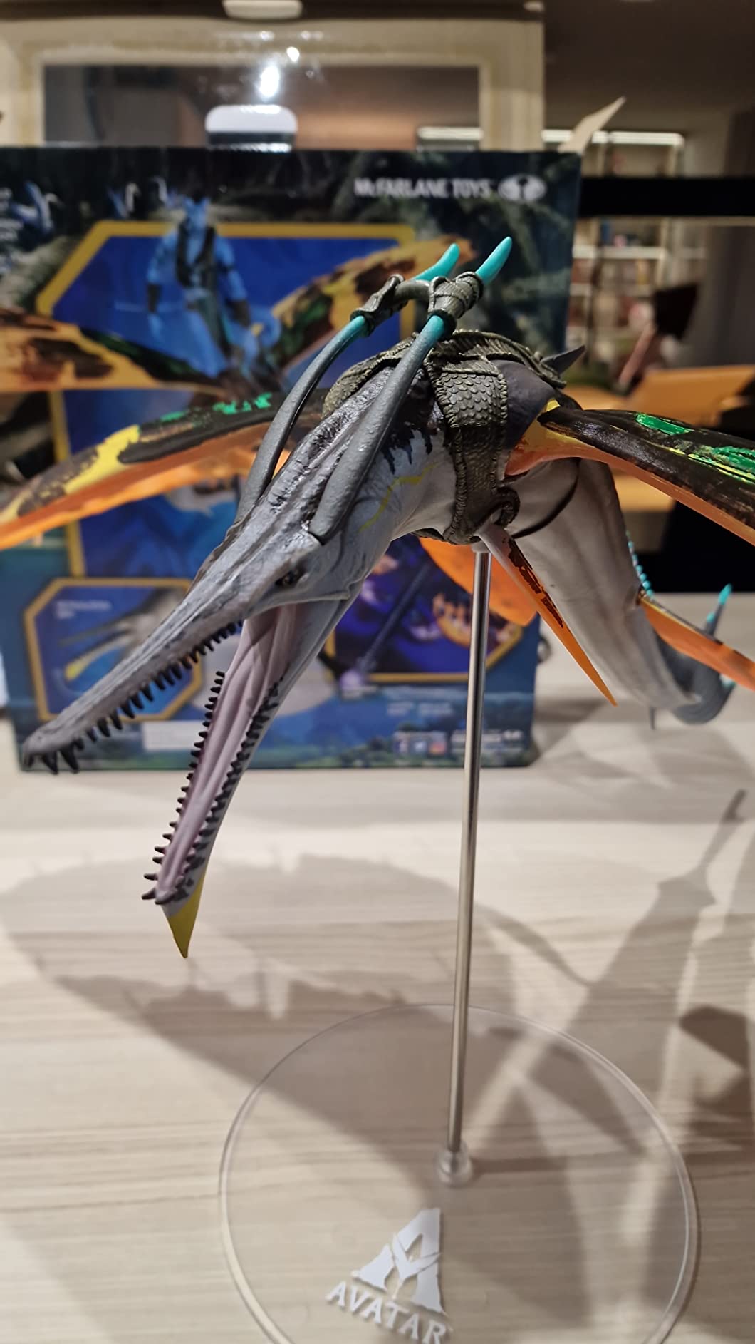 McFarlane Avatar Skimwing mega action figure con supporto nera