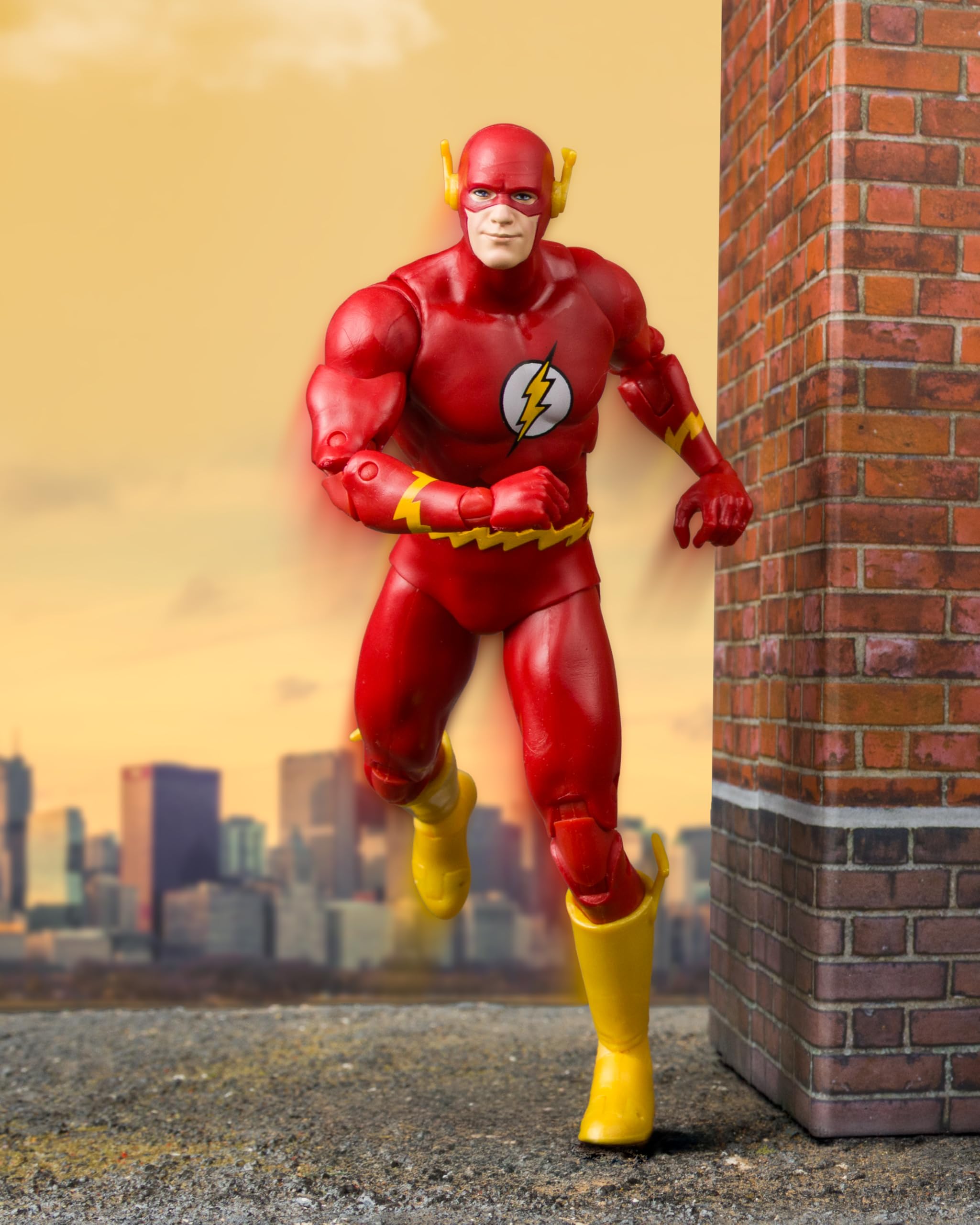 McFarlane Page Punchers Flash Barry Allen action figure 17,8 cm fumetto