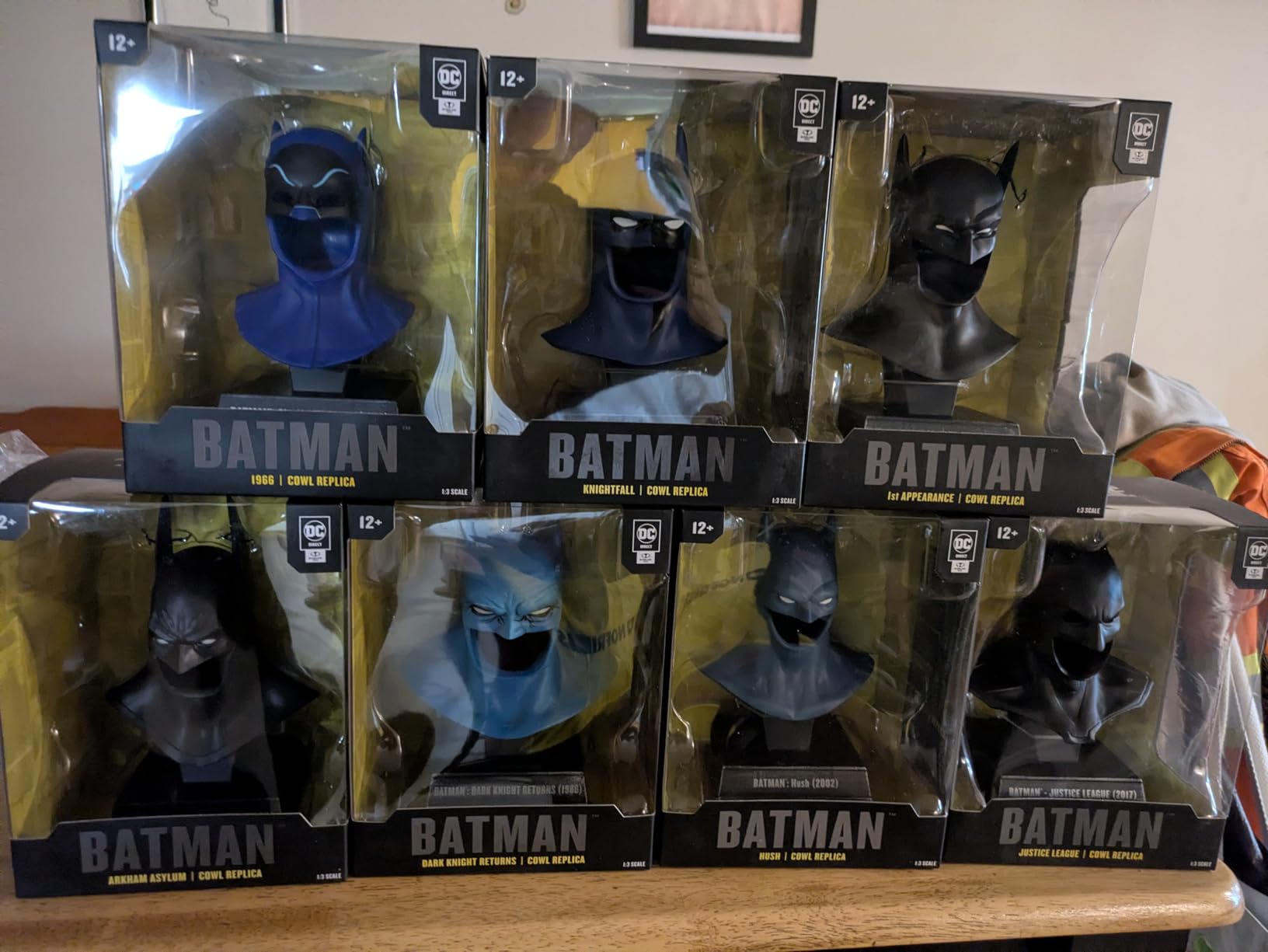 McFarlane DC Replica Cowl Justice League 1:3 con Base