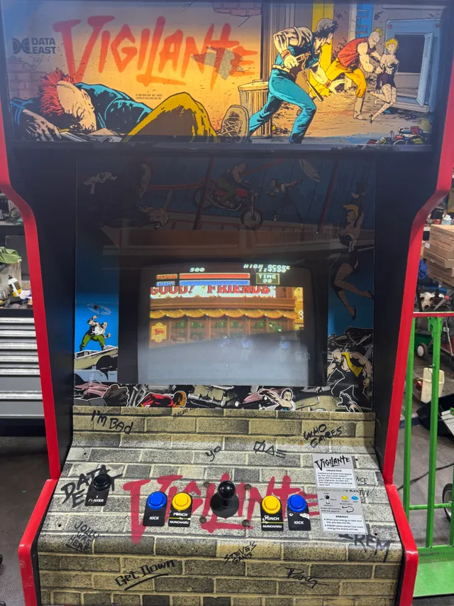 Arcade Story Picchiaduro Vigilante libro Irem 1988