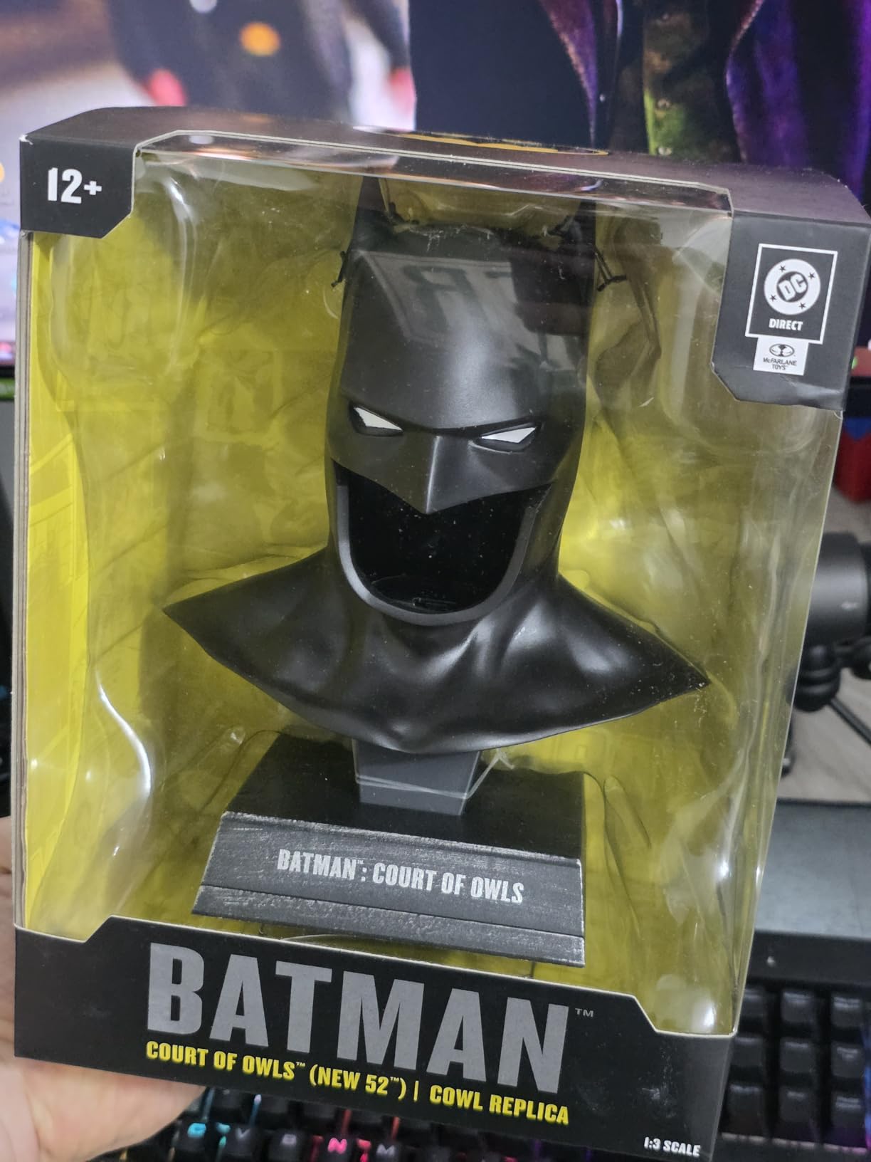 McFarlane DC Direct Batman Cowl replica 1:3 Court of Owls
