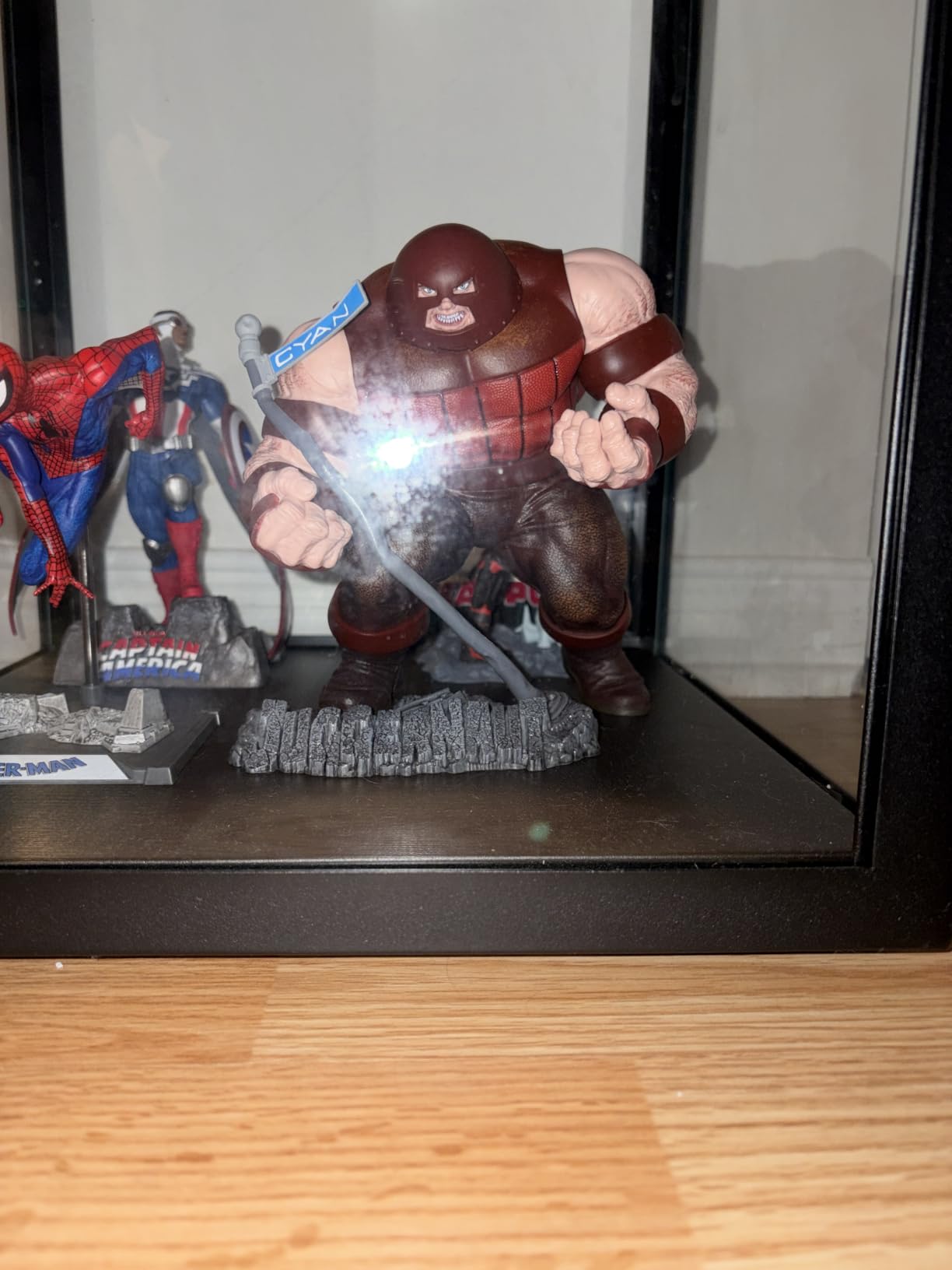 McFarlane Marvel Juggernaut 1:10 action figure Gold Label con scena