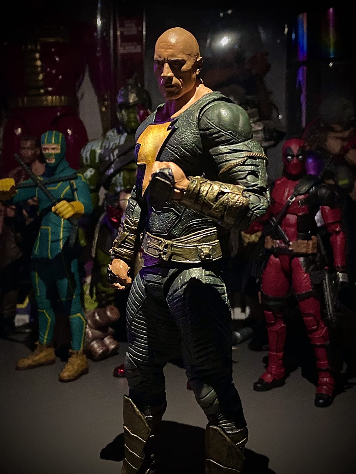 McFarlane DC Multiverse Black Adam action figure con mantello film