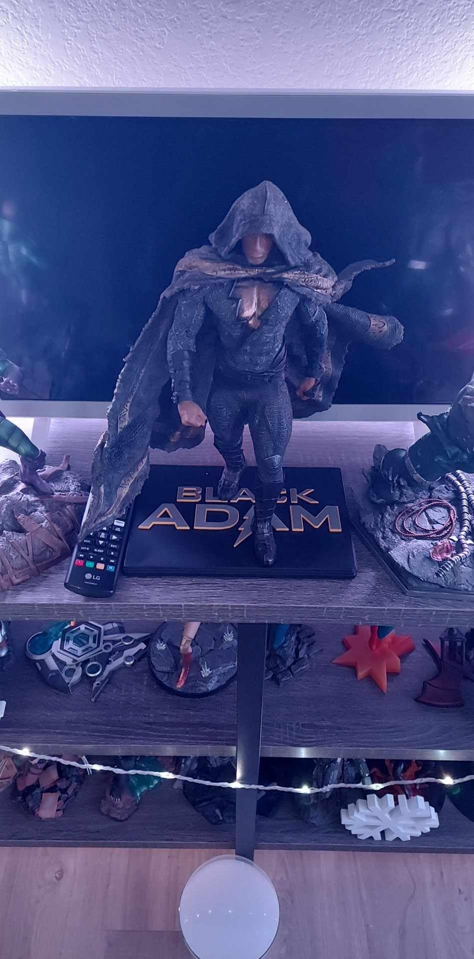 McFarlane DC Direct Black Adam statua resina film