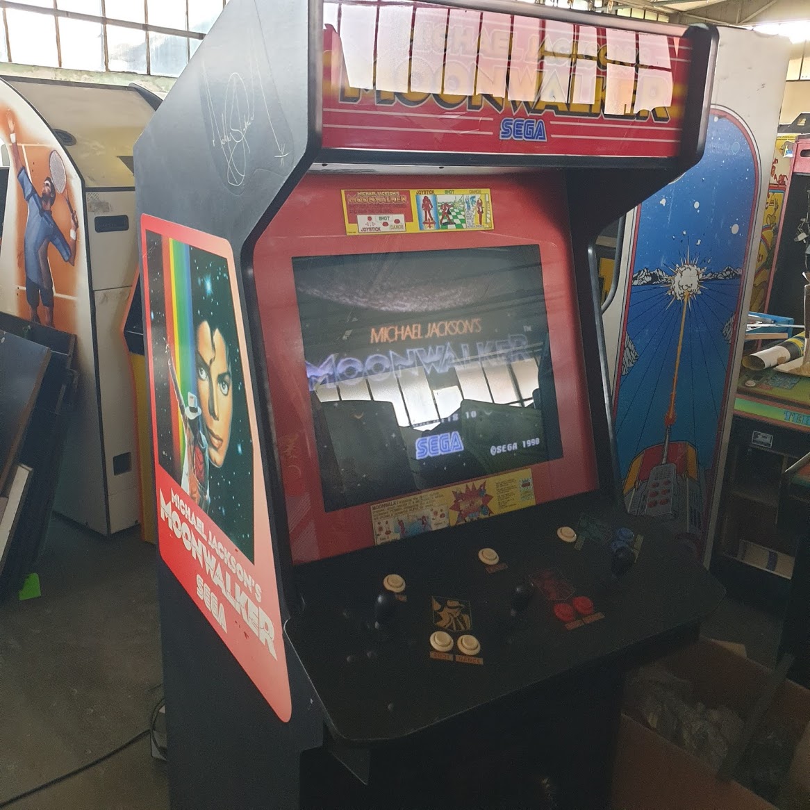 Arcade Story Anni 90 Moonwalker 1990 cabinato Sega 3 posti