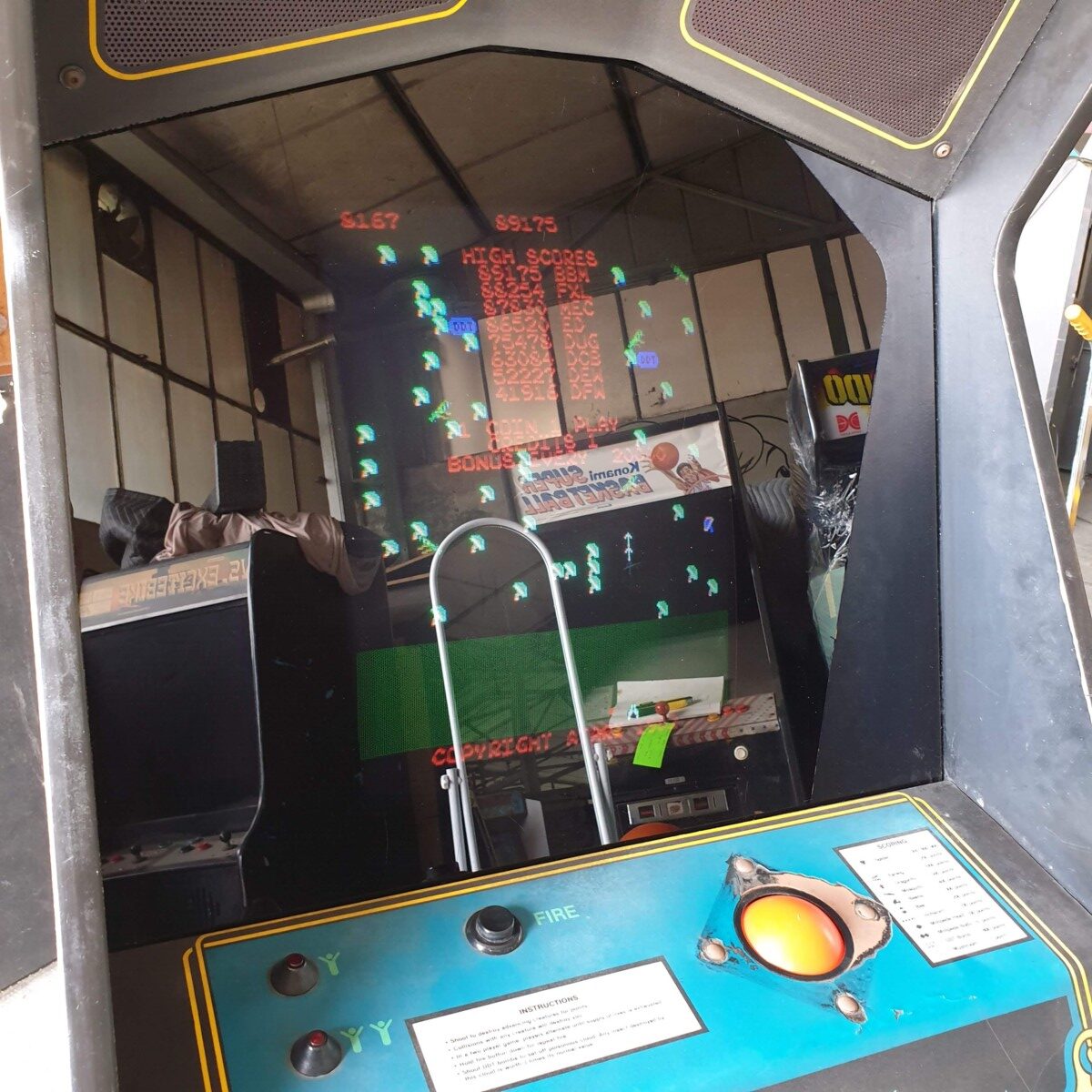 Arcade Story Arcade Millipede 1982 Atari cabinato track-ball