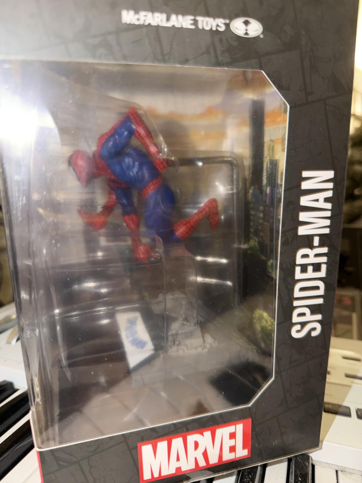 McFarlane Marvel Spider-Man #6 statuetta 1:10 con scena