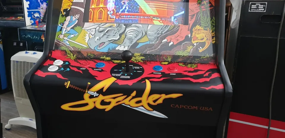 Arcade Story Picchiaduro Strider cabinato arcade 1989