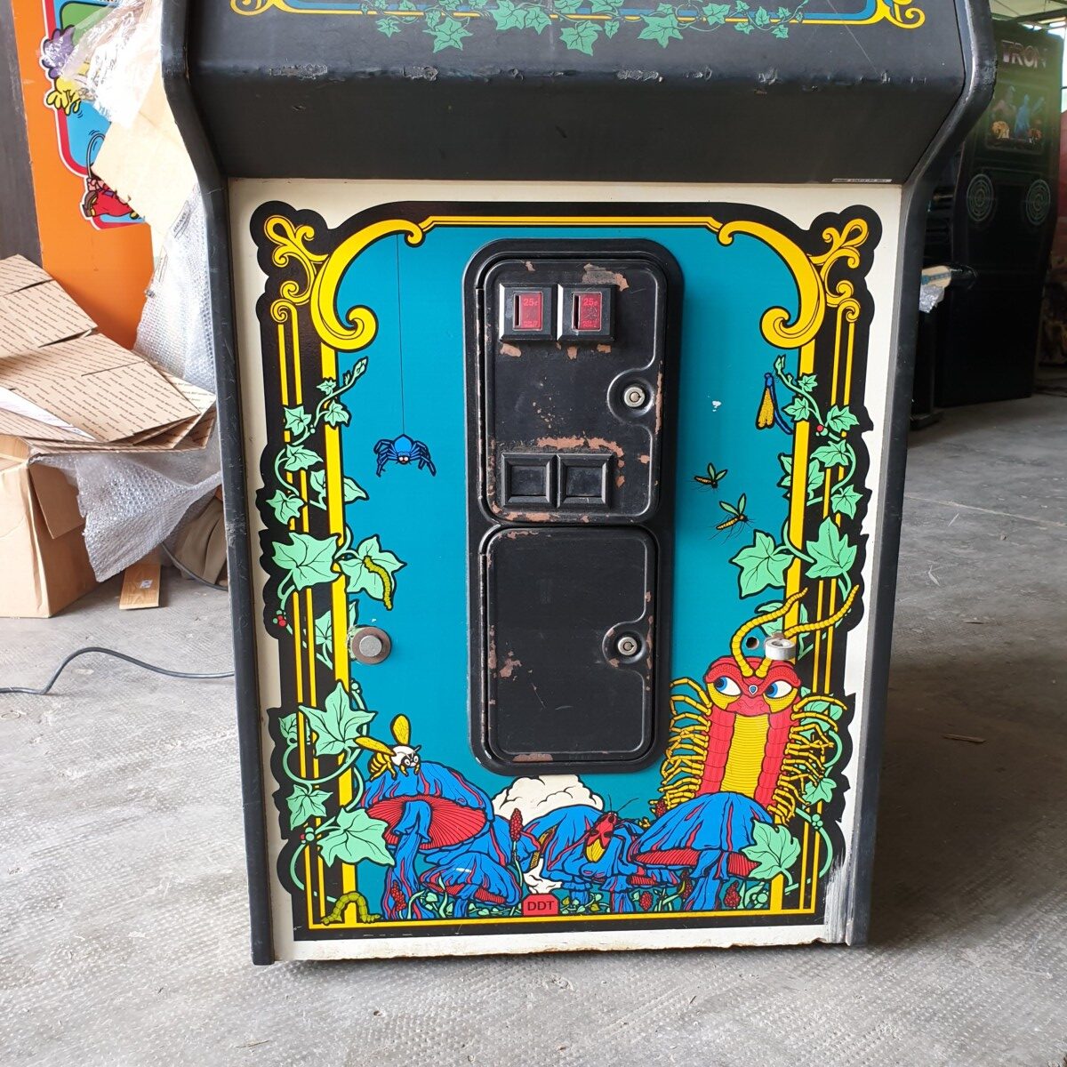 Arcade Story Arcade Millipede 1982 Atari cabinato track-ball