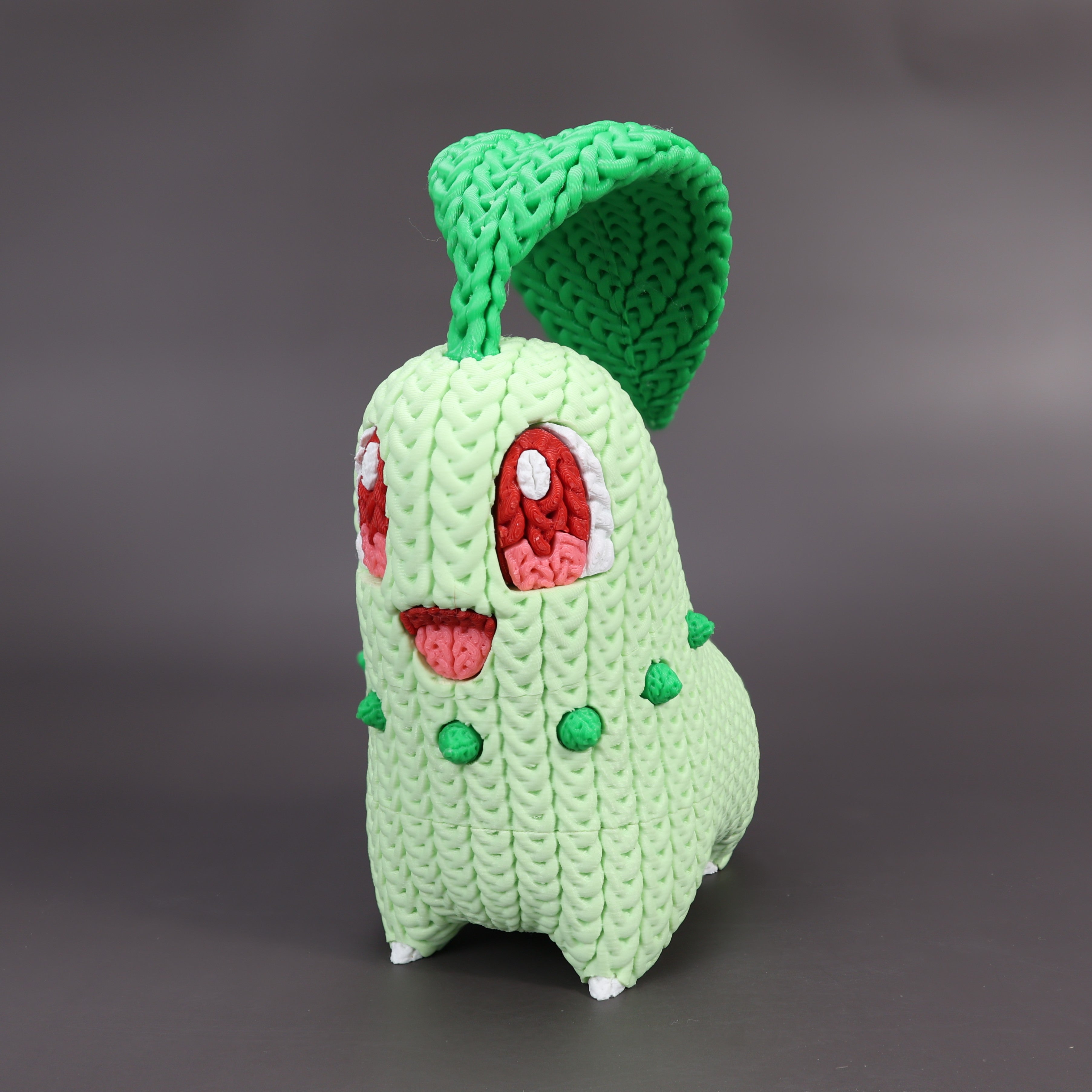 L'Atelier di Zelda Stampe Incantate Chikorita Crochet decorazione
