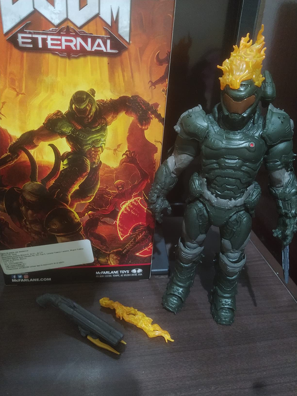 McFarlane Doom Eternal Slayer Ember Skin action figure 17,8 cm