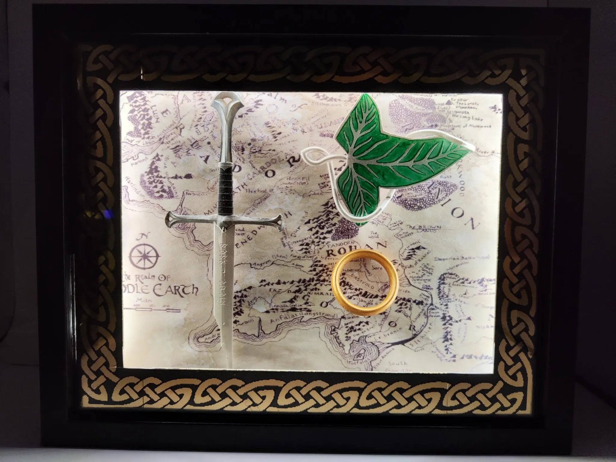L'Atelier di Zelda Mondi di Luce Terra di Mezzo lightbox resina