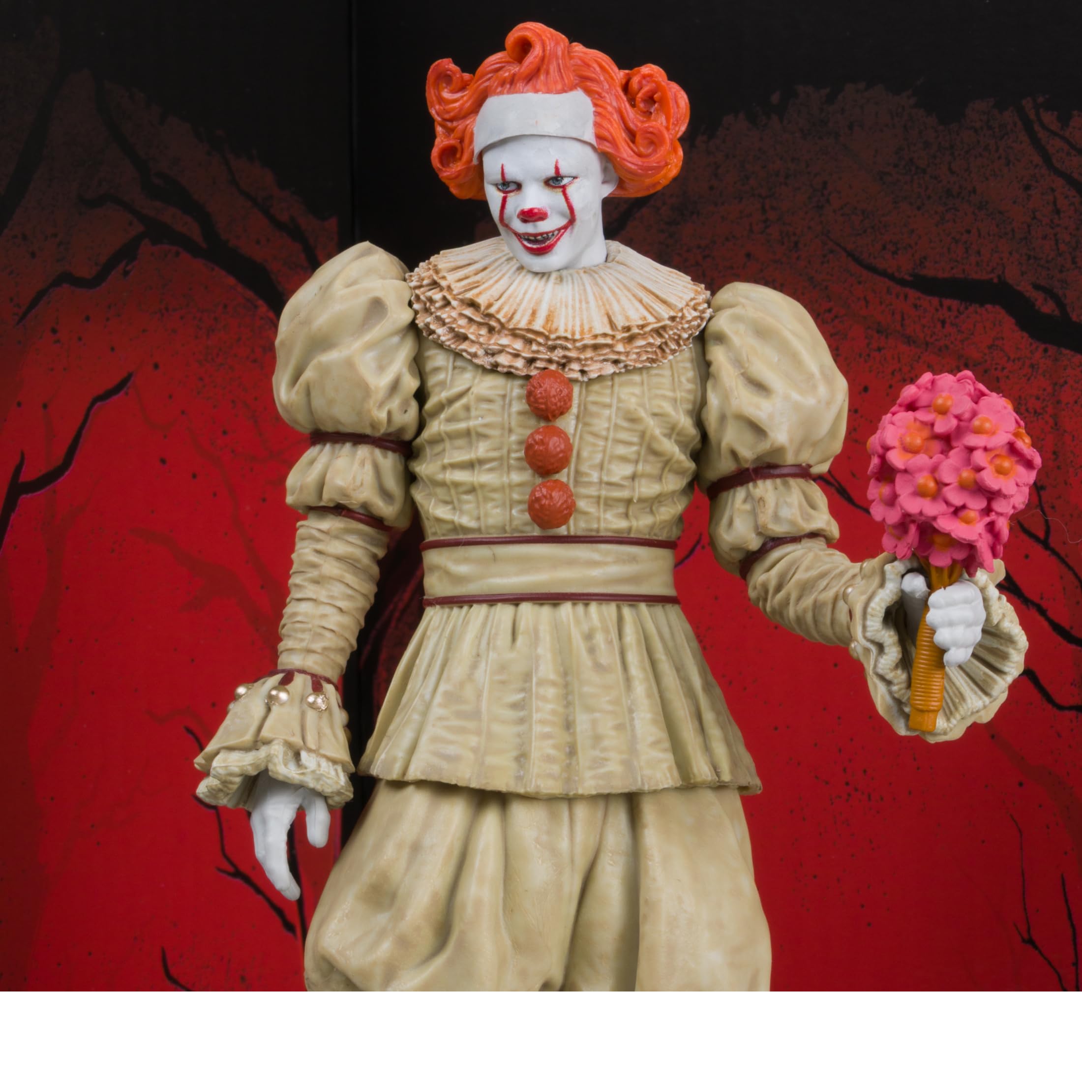 McFarlane IT Welcome to Derry Pennywise Flashback figure 15,2 cm