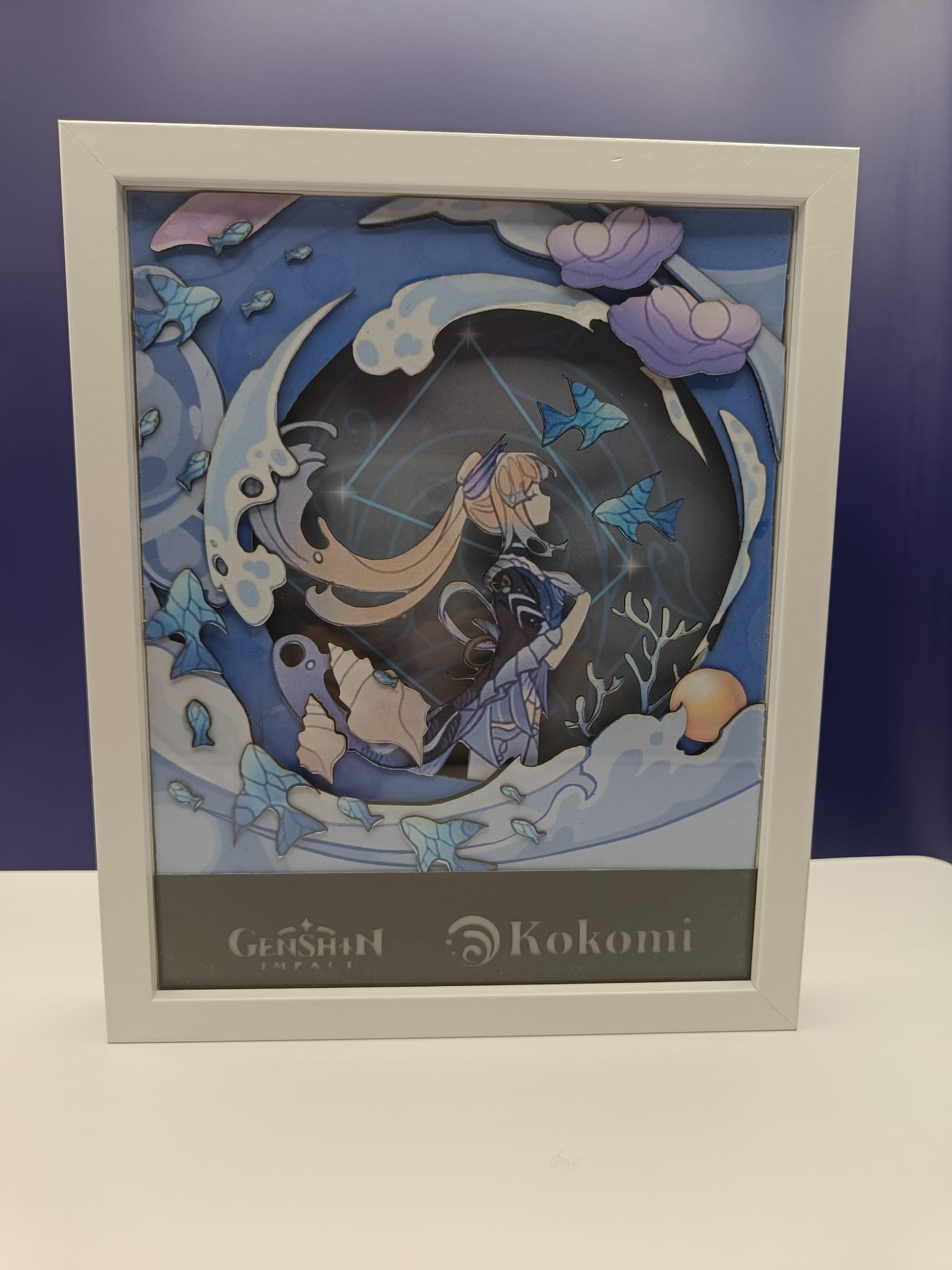 L'Atelier di Zelda Mondi di Luce Kokomi lightbox LED blu da collezione