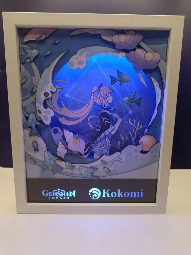 L'Atelier di Zelda Mondi di Luce Kokomi lightbox LED blu da collezione