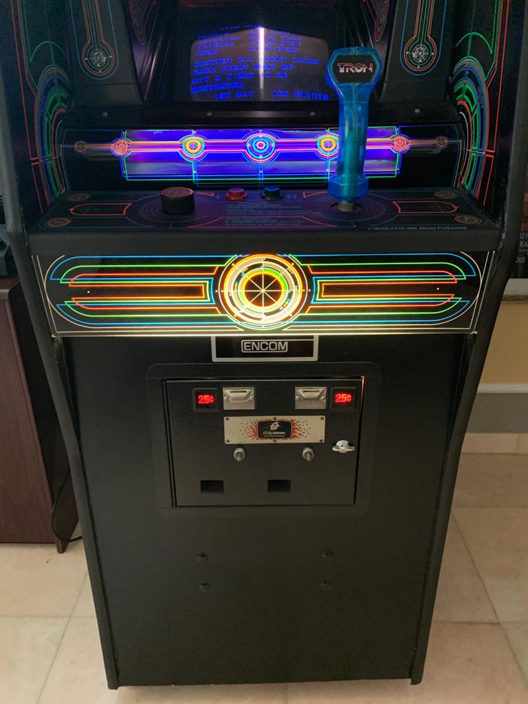Arcade Story Tron 1982 Midway cabinato arcade restaurato
