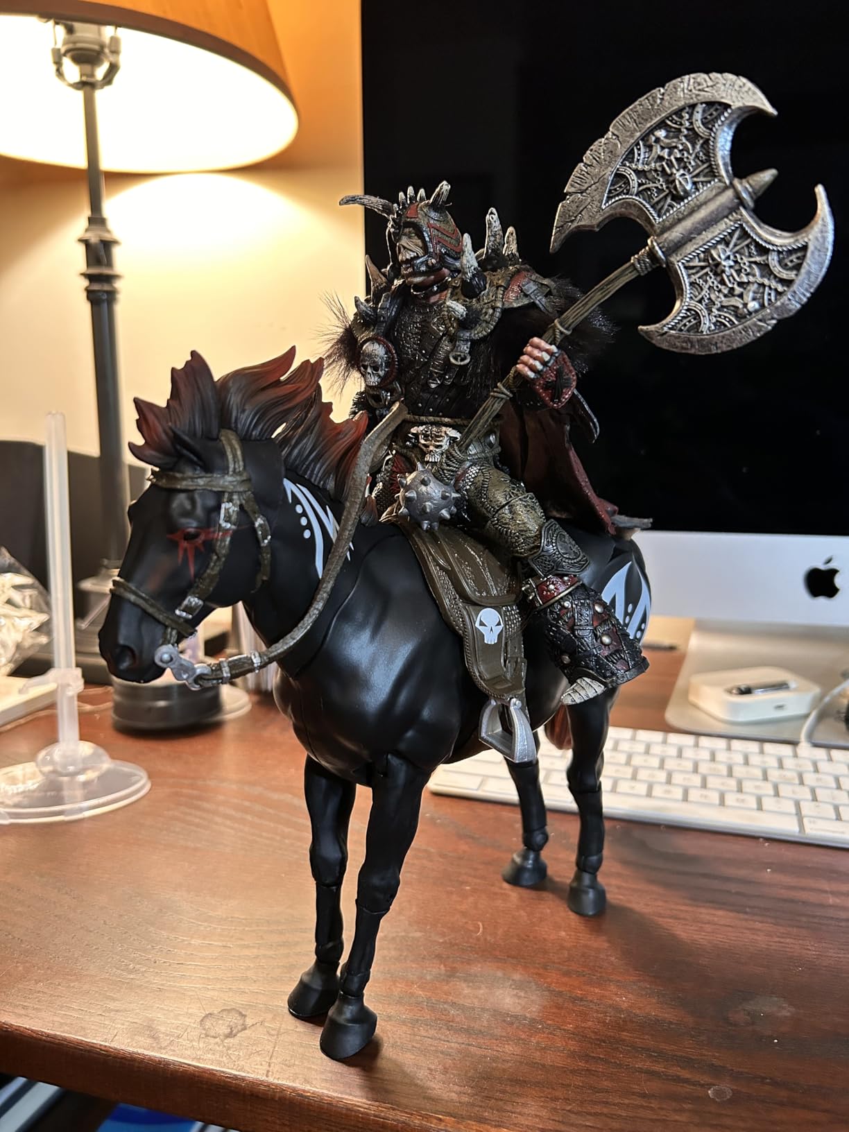 McFarlane Spawn Bloodaxe con cavallo action figure 17,8 cm 2-pack