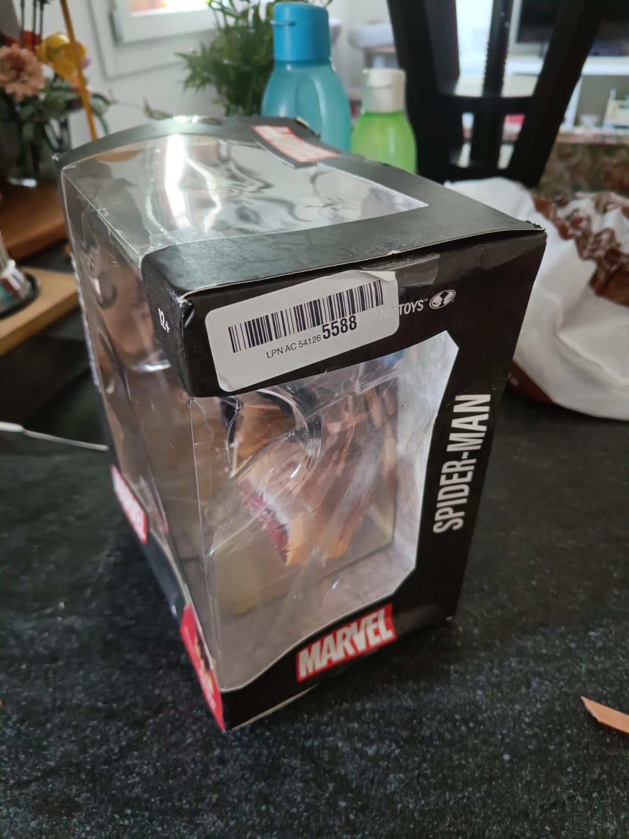 McFarlane Marvel Spider-Man Miles Morales 1:10 scena