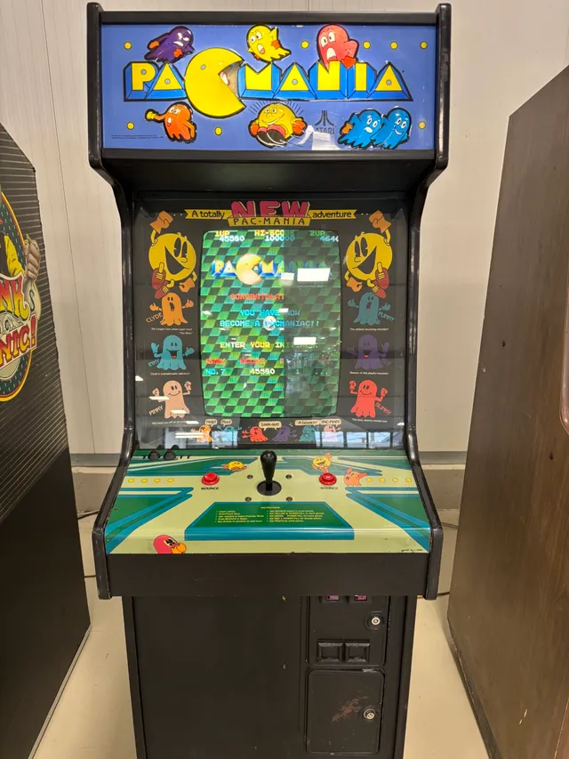Arcade Story Pac-Mania cabinato arcade labirinto isometrico